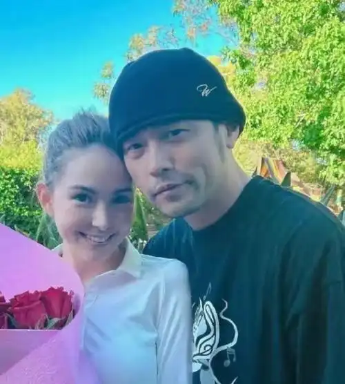 难怪昆凌17岁就被周杰伦追到手,看到她的旧照,才知