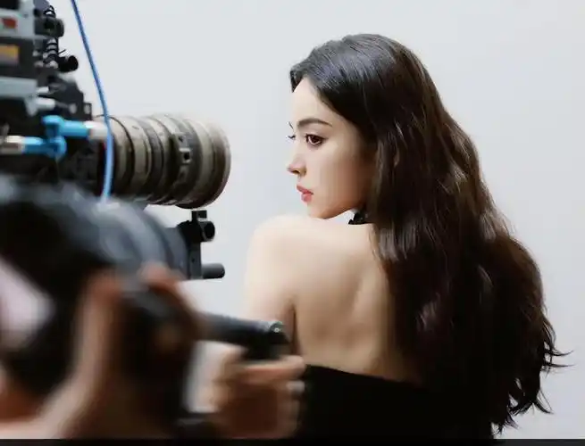 张翰|佟丽娅|大波浪|古力娜扎_网易订阅