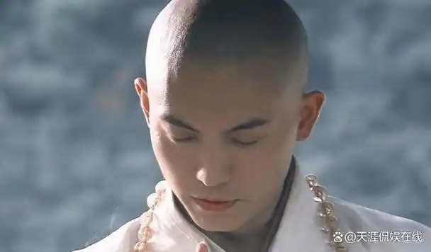 高圆圆前男友竟在《庆余年》这些老爹角色中?这些老爹年轻时真帅