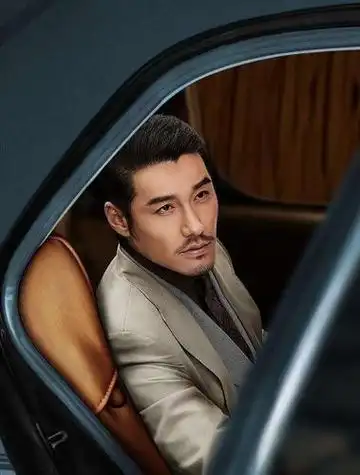 模特胡兵个人资料简介(中国第一男模胡兵现状如何)插图4