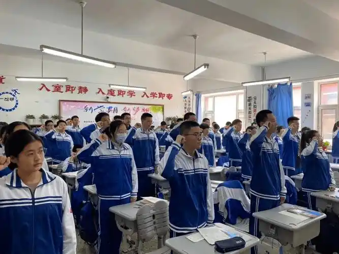 长春热门高中校服颜值大盘点!哪所学校赢了?_实验_祝新高_解放大路