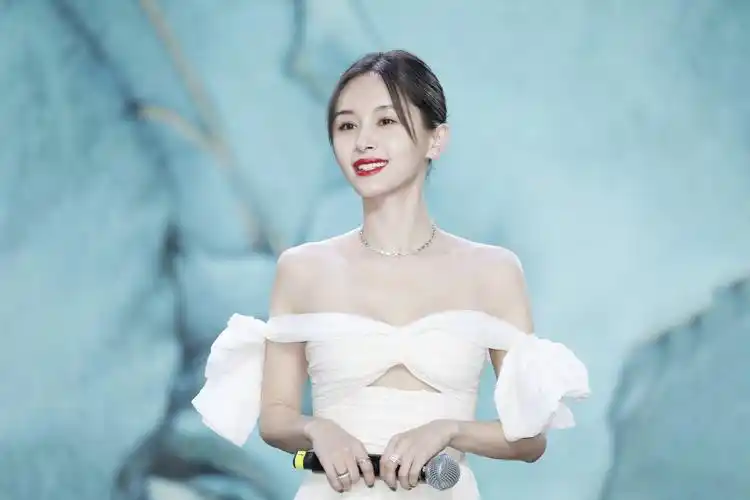 晴雅集上海站路演王子文现场揭秘公主情感谜团角色口碑一路高涨