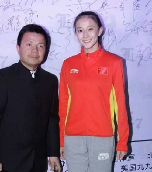 体坛女神黯然退役张豆豆身高曝光 运动员张豆豆的白袜照