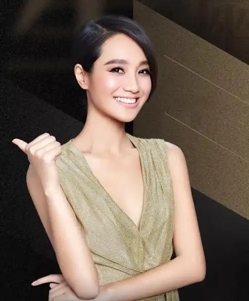 在外界看来,朱丹是位很成功的主持人.