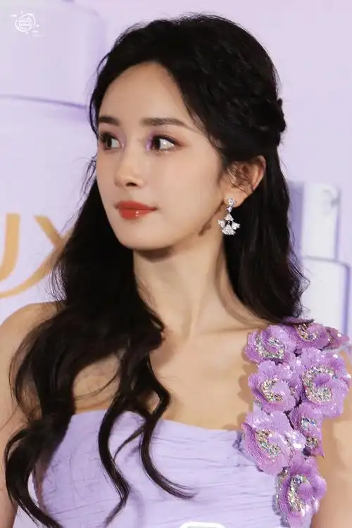 杨幂##杨幂丁香花仙子##杨幂力士洗护发大中华区代言人#  公主