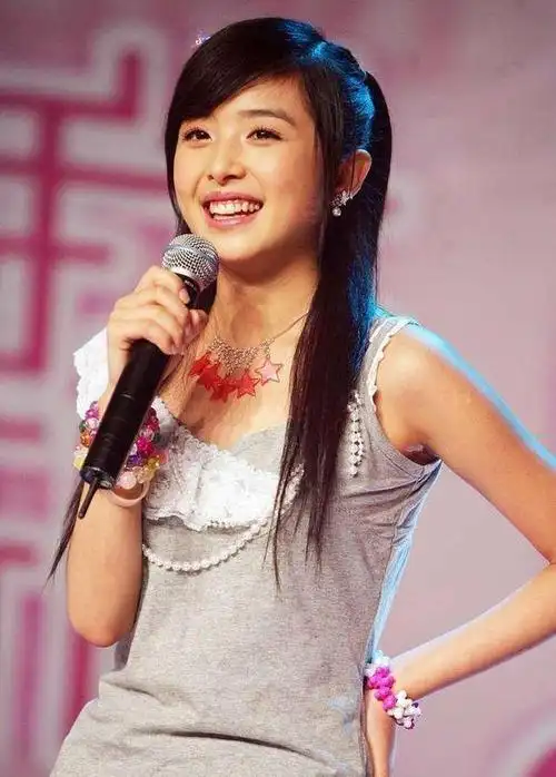 张含韵:15岁走红,被人恶意p不雅照诬陷,遭酸酸乳"白嫖"20亿