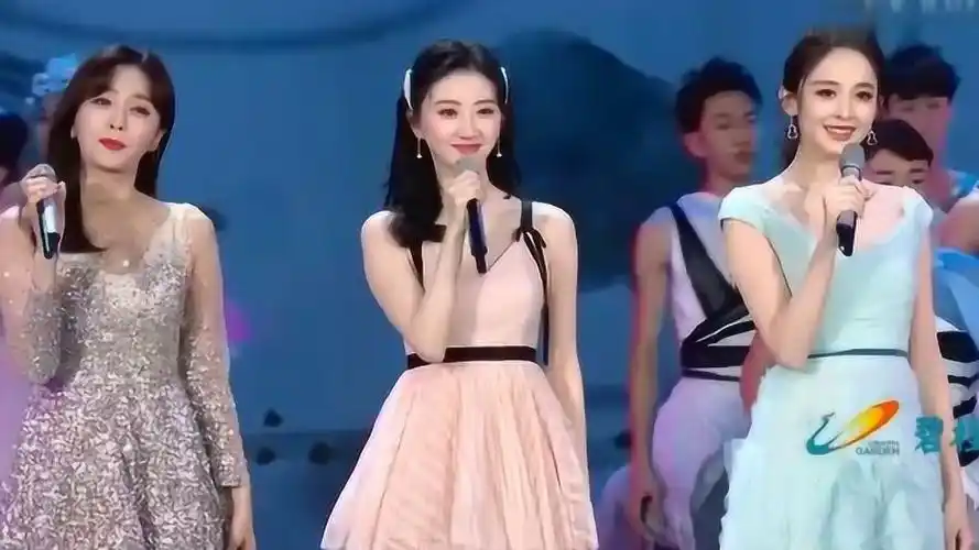 1080p蓝光画质 三倍流畅播放 4k超清体验  01:17   元宵晚会:秦岚景甜