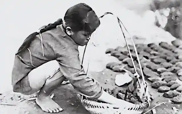 万恶的旧社会是什么模样?看看晚清时期的"童养媳",处境悲惨