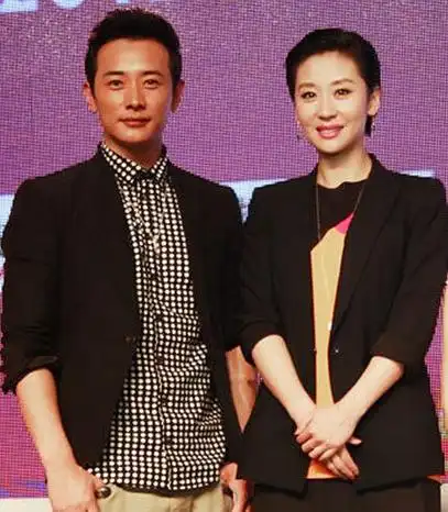 罗晋曾谈过两次恋爱,与唐嫣感情前深爱李曼,还曾跟苗圃是姐弟恋