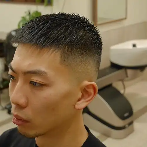 越来越多男士发型这样剪清爽帅气显精神剪完你也是男神