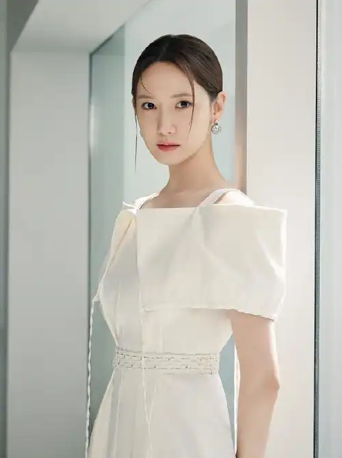 0503 林允儿 jigott summer 24 simplicty 相关图片18p@limyoona90