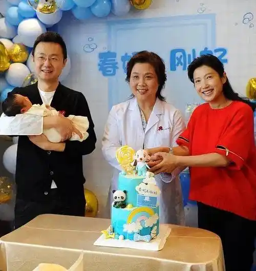 刚强儿子刚好近照,妻子也是主持人,北京台一姐徐春妮的不凡人生_蒋虎