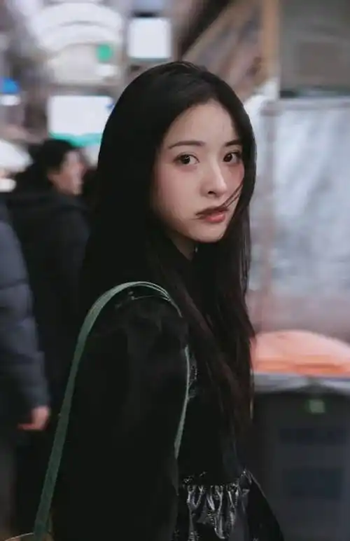 邓为和经纪人同居?薛之谦法制咖?刘德华不扛票房?沈月退圈?_电影_网友