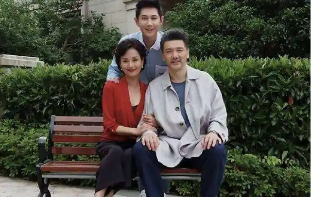 "儿子"是当红明星,女儿是奥运冠军,51岁的她如今生活幸福|李颖|张翰