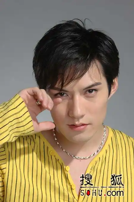 严宽接拍《大人物》尚未定论临时告假另有内情