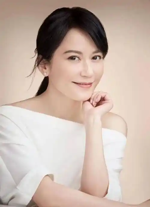 女明星,可是在这些名单中,有这么一位50岁至今未婚的女演员更是在采访