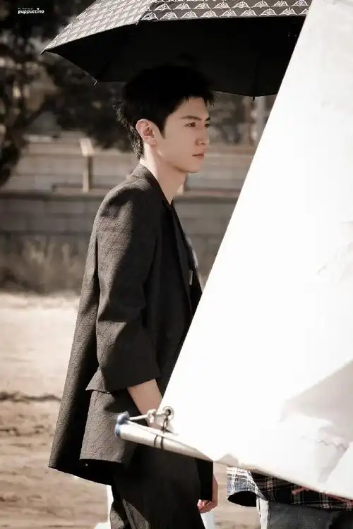 陈哲远寸头好利落##陈哲远栗子头配正装