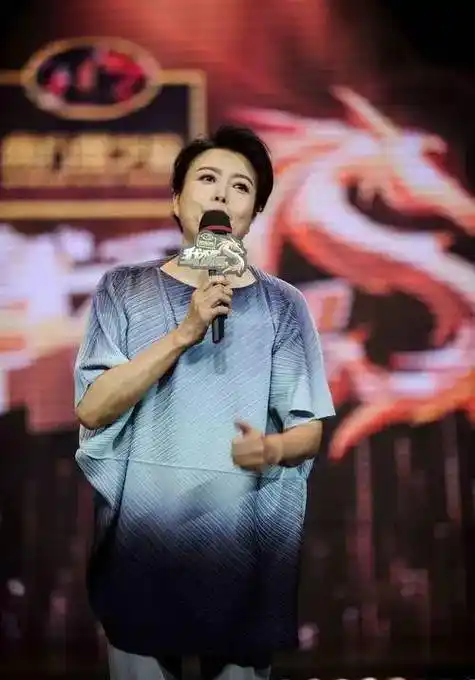 丁嘉丽:年轻时没管住下半身铸成大错,孙红雷害她至深却成功洗白_女儿