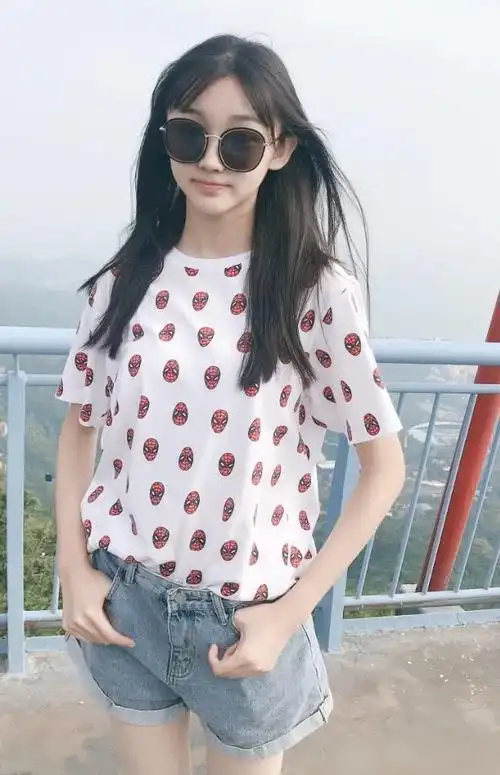 要有很好的演技,就像当初饰演《漂亮的李慧珍》这部剧的小童星曲芷含