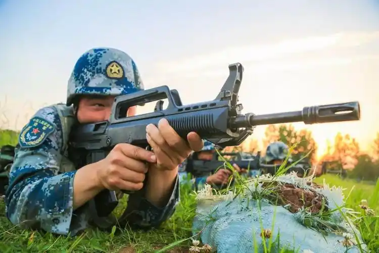 一组超酷壁纸带你去看最美的军人本色