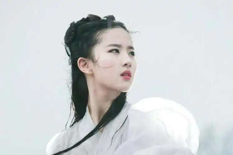 张纪中为什么说刘亦菲是扬州瘦马刘亦菲和陈金飞扬州瘦马事件是真的吗