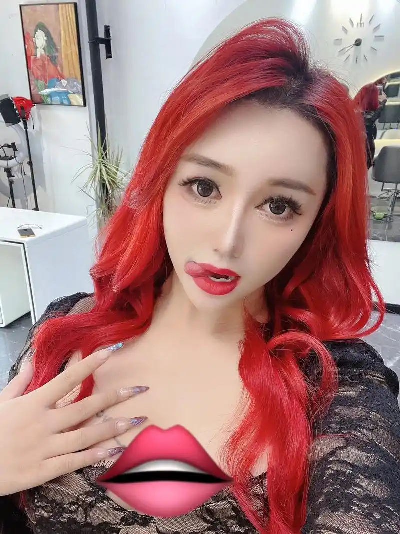 一天到晚就问我到底爱不爱你 到底 肯定爱啊#ts #女装大佬 - 抖音