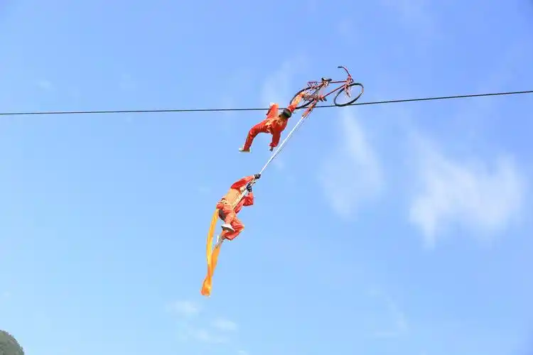 童玩谷高空杂技精彩表演