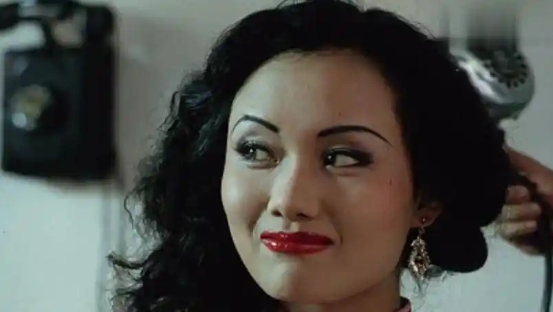 阔太太专业户李颖女儿是奥运冠军52岁风采依旧演张馨予母亲