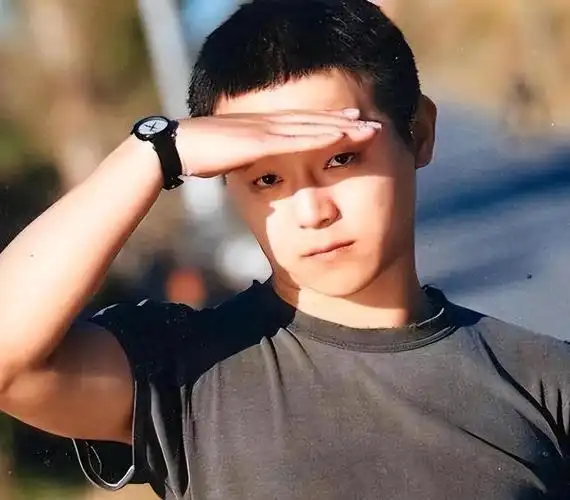 这正是窦唯现在的面貌.