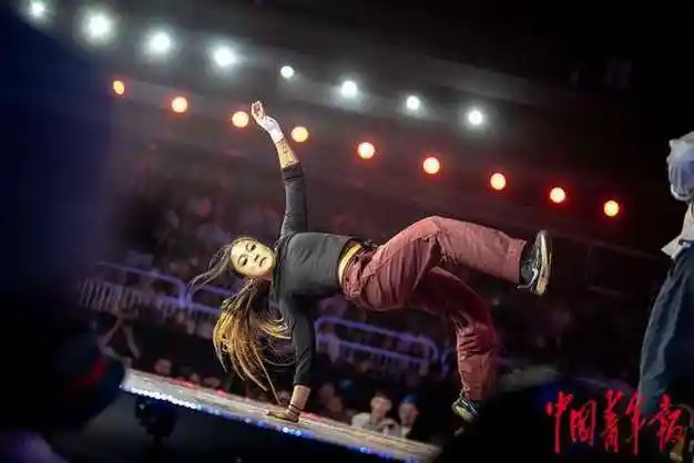 奥运资格赛上海站收官 中国选手亓祥宇获霹雳舞亚军