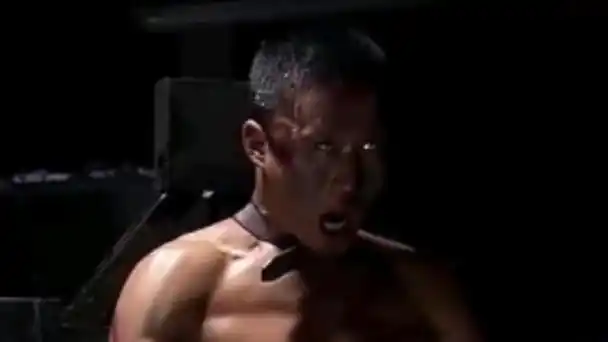 吴京这段被电击的戏,全身肌肉紧绷,演的实在太真实