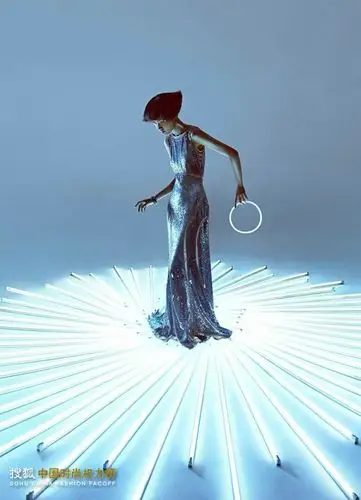 51 我来说两句       近日,知名时尚摄影师郭濮源《芭莎艺术》 那特