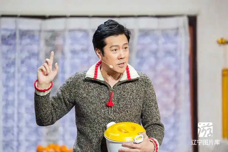 小品《"杏"福村庄》王宁,蔡国庆