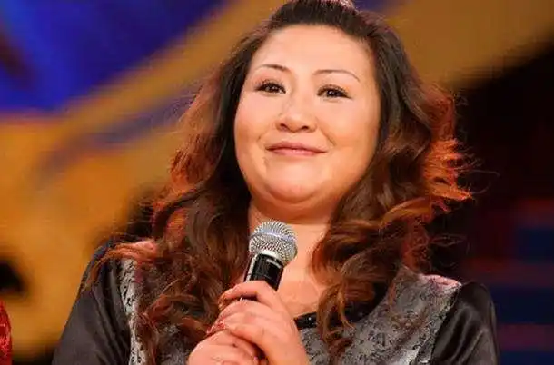 郭德纲的妻子王惠为什么在继子郭麒麟成年后才要自己的孩子