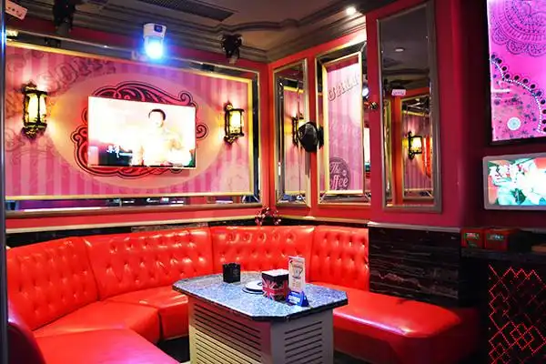 唯爱·范特西茶餐厅