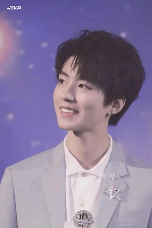 的绅士宝宝全世界最最温柔细心的人    #n年前今天的王俊凯#190328