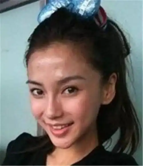 baby全素颜吓坏你了么?网友直呼辣眼睛