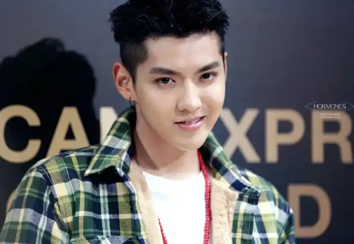 吴亦凡出事后,这些大佬纷纷和对方撇清关系,可爱的凡凡被孤立了,这种