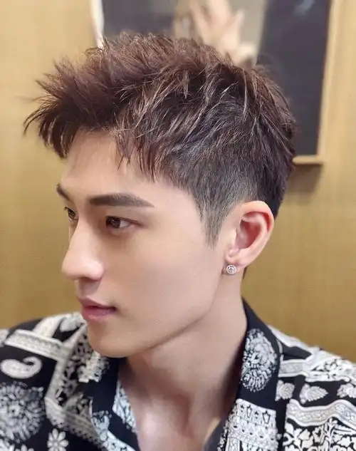 2021两侧铲短依然是主流,清爽时尚很有型,你看帅不帅_发型