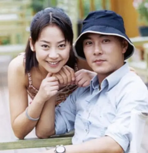 张卫健和妻子张茜相爱20多年但他们始终没有孩子