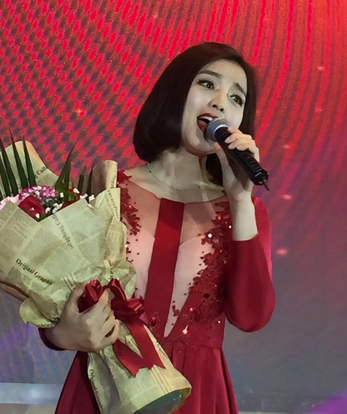 歌手白雪:二婚再嫁小8岁老公,如今事业爱情两头旺插图2