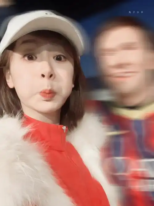 杨紫晒嘟嘴自拍##杨紫小夭