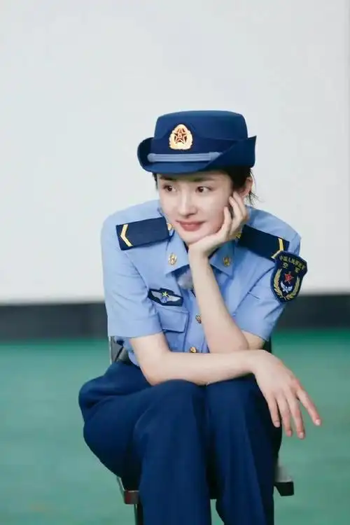 杨幂,军装警服,制服美照_网易订阅