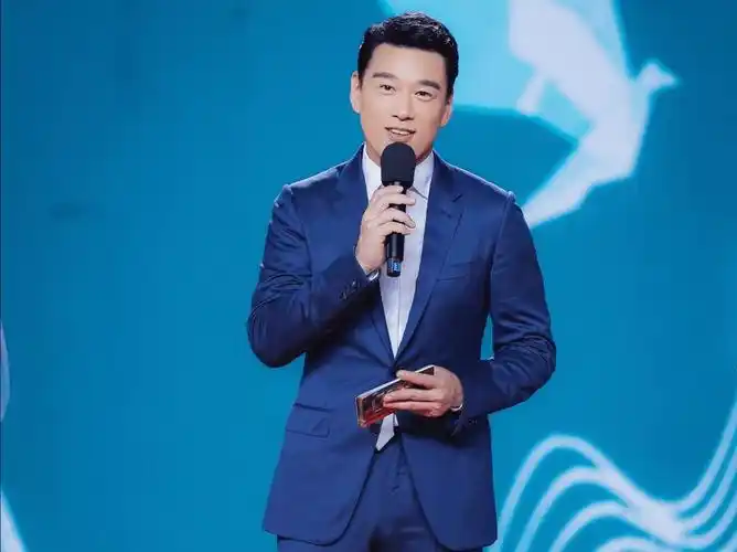 王耀庆的妻子郭晏青:丈夫成名背后有泪有痛,每月探班虽累但幸福_表演