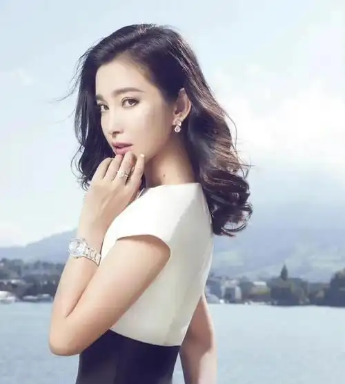 李冰冰vogue封面,尽显优雅,大气,超越时光的美