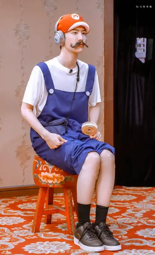 还没有腿毛@范丞丞adam0616cr:七街深蓝