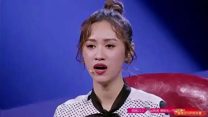 蒙面唱将她是真正的甜歌女王一首经典情歌女评委都听哭了