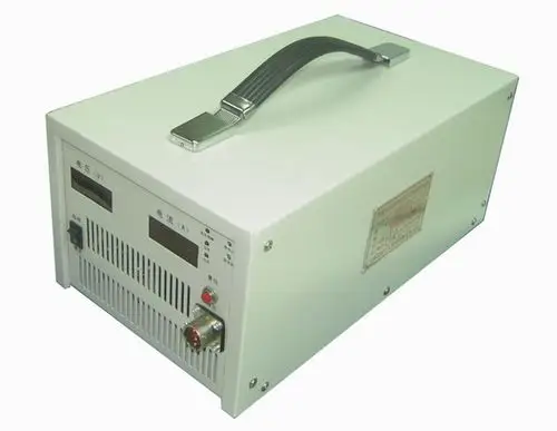 5便携式全自动充电机采用美国先进的开关电源技术与智能充电机技术