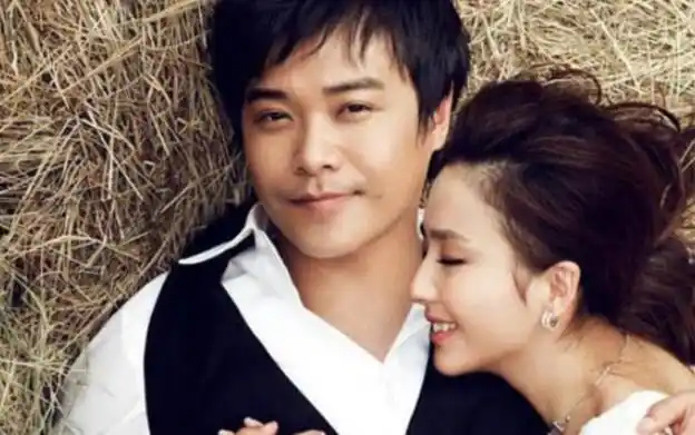 佟丽娅第一任丈夫是谁(她受父亲影响是个传统女人)