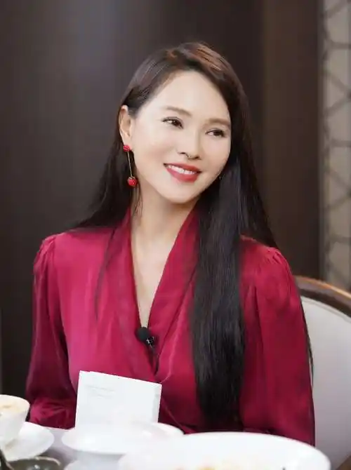 回顾伊能静出轨黄维德被渣改嫁小十岁老公婆婆把她当亲女儿